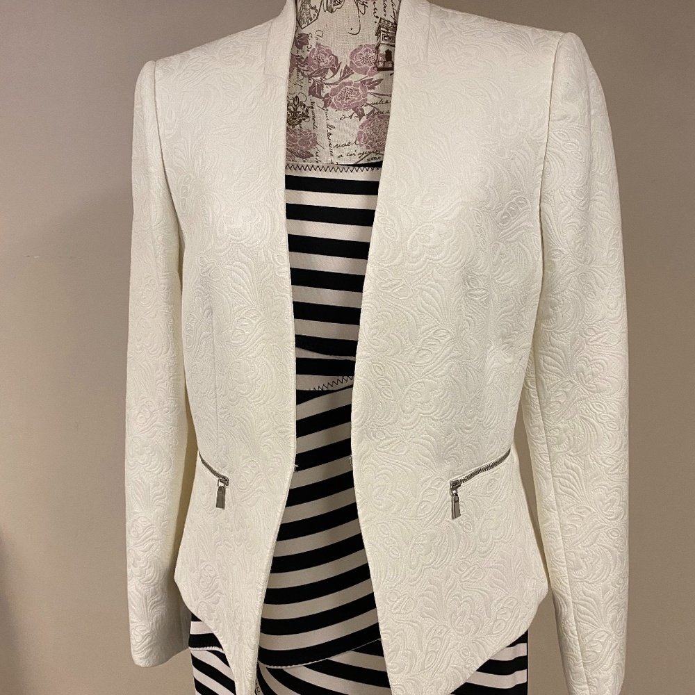 Ivory Tahari Blazer NWT